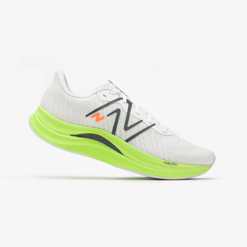 





CHAUSSURE DE RUNNING HOMME NEW BALANCE  FUELCELL PROPEL V4 BLANC ET VERT SS24