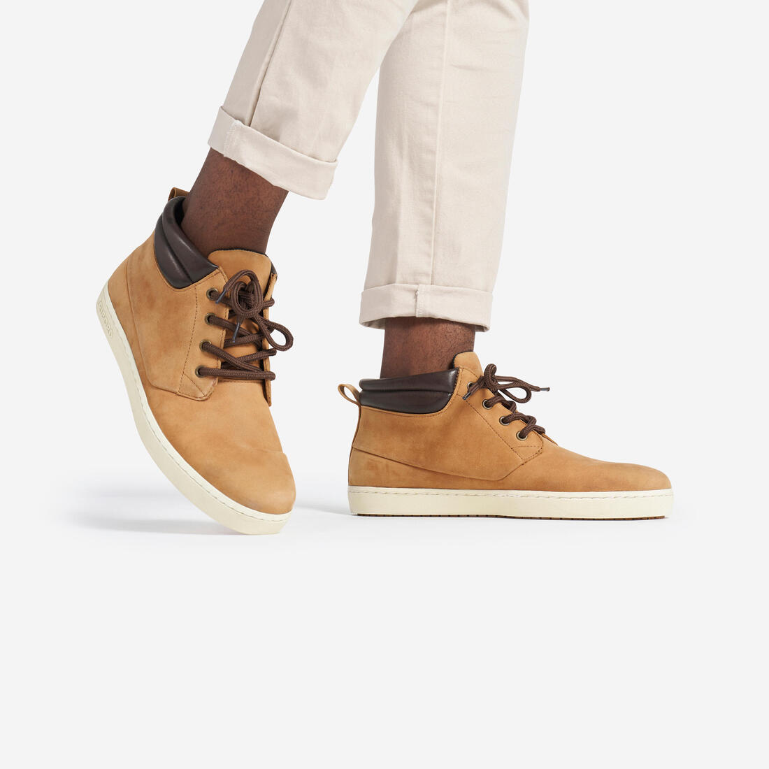 article en promo: Chaussures bateau homme en cuir imperméable 500